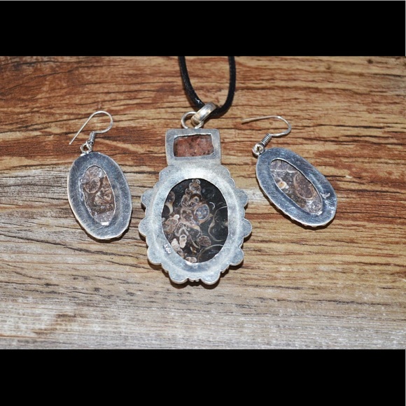 Turitella Agate & Jasper Pendant & Earrings Set - Picture 4 of 6